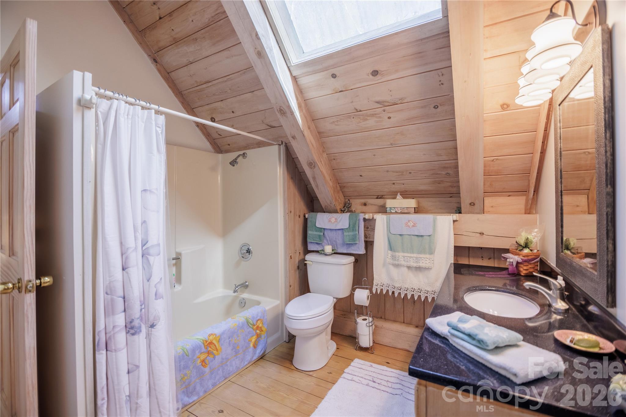 70 Aberdeen Lane — Pisgah Forest