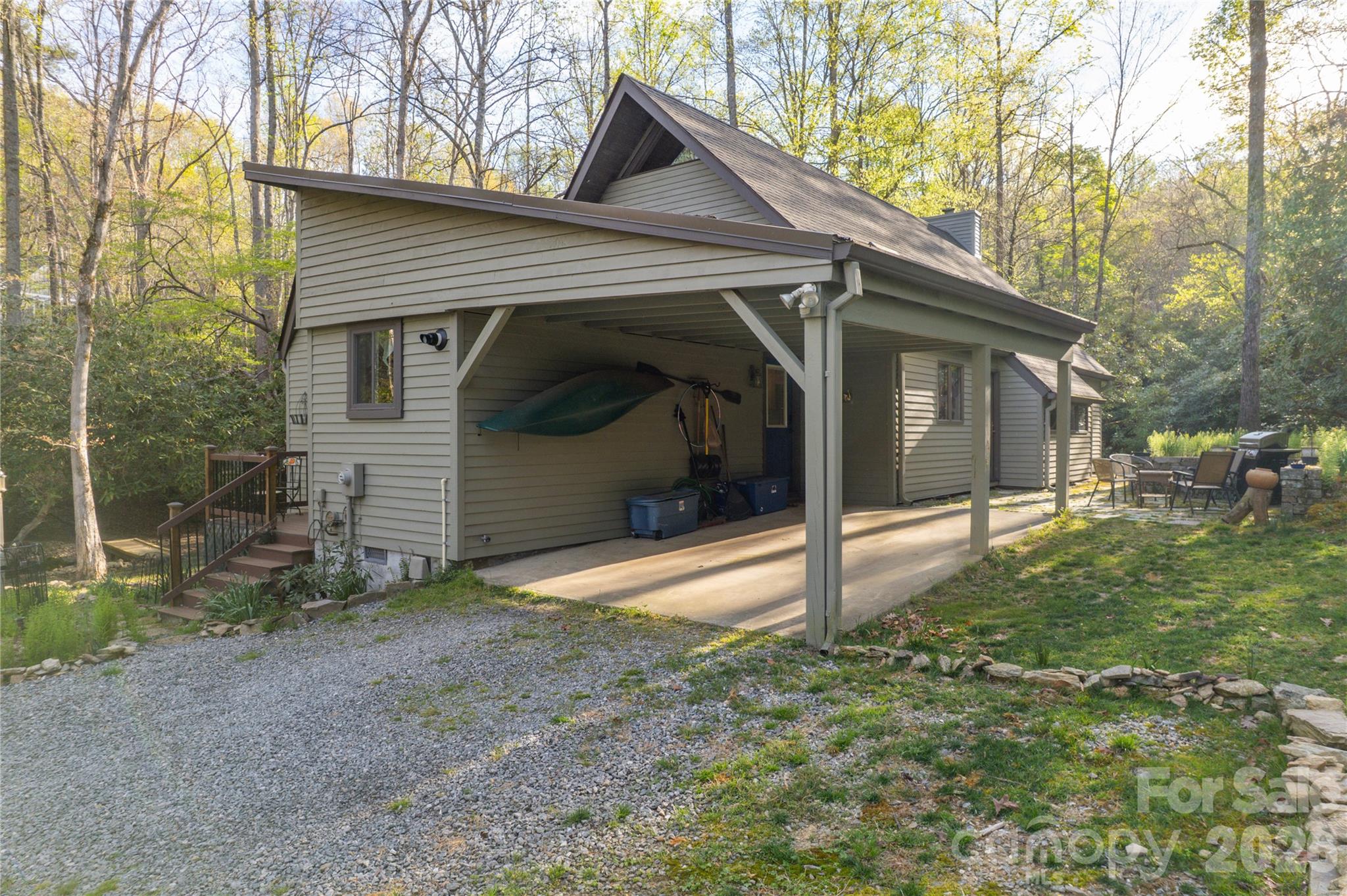 70 Aberdeen Lane — Pisgah Forest