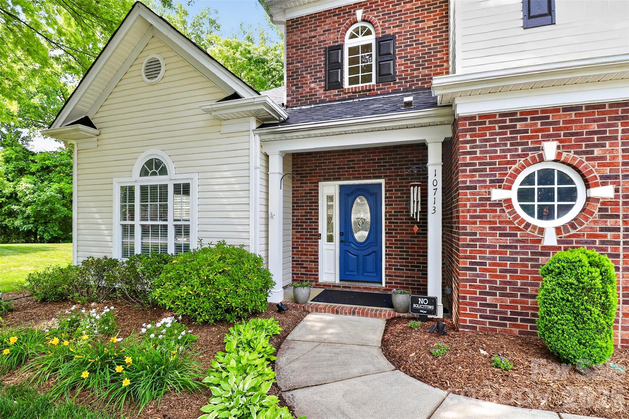 10713 Huntington Meadow Lane — Charlotte