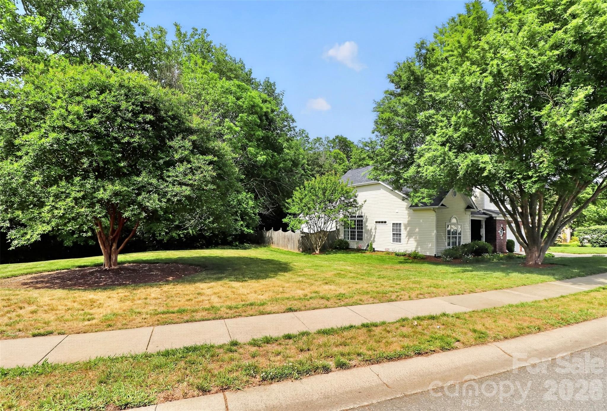 10713 Huntington Meadow Lane — Charlotte