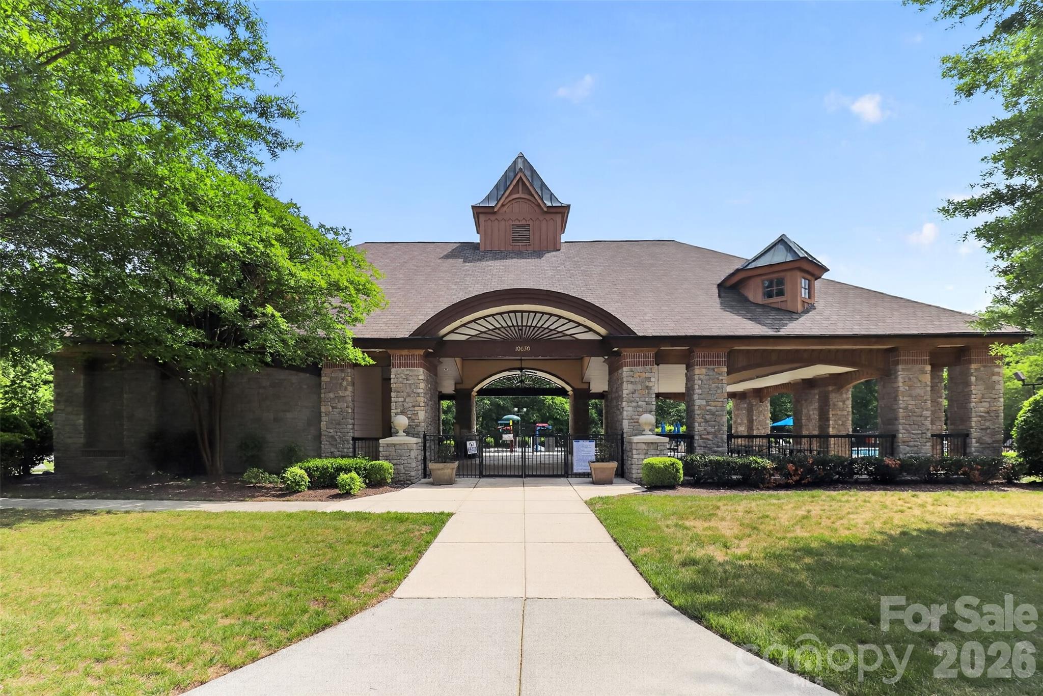 10713 Huntington Meadow Lane — Charlotte
