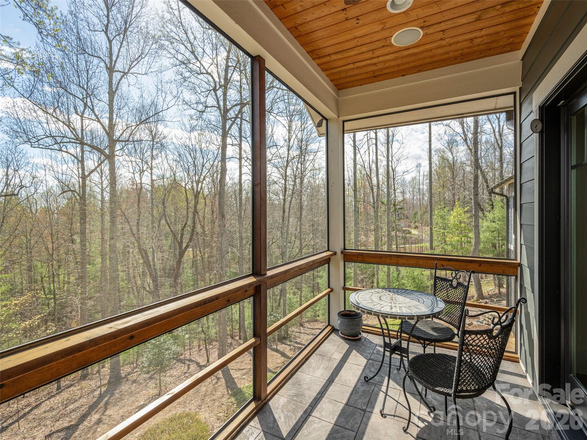 72 Dusky Court — Hendersonville