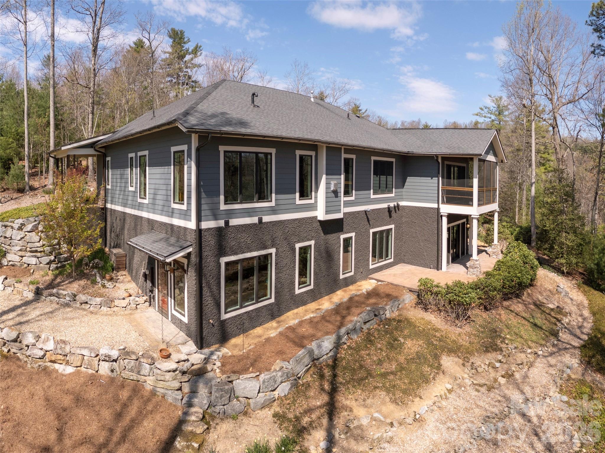 72 Dusky Court — Hendersonville