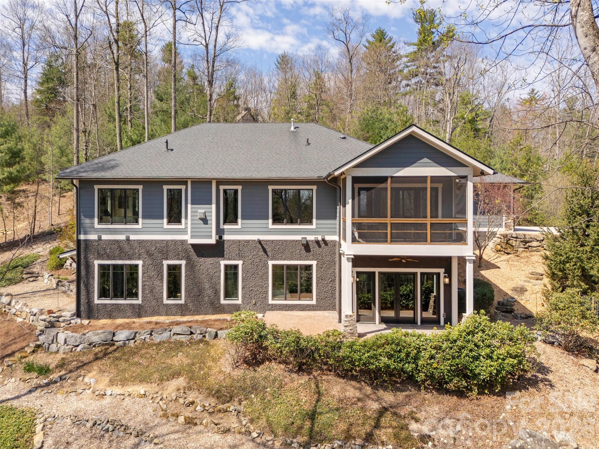72 Dusky Court — Hendersonville