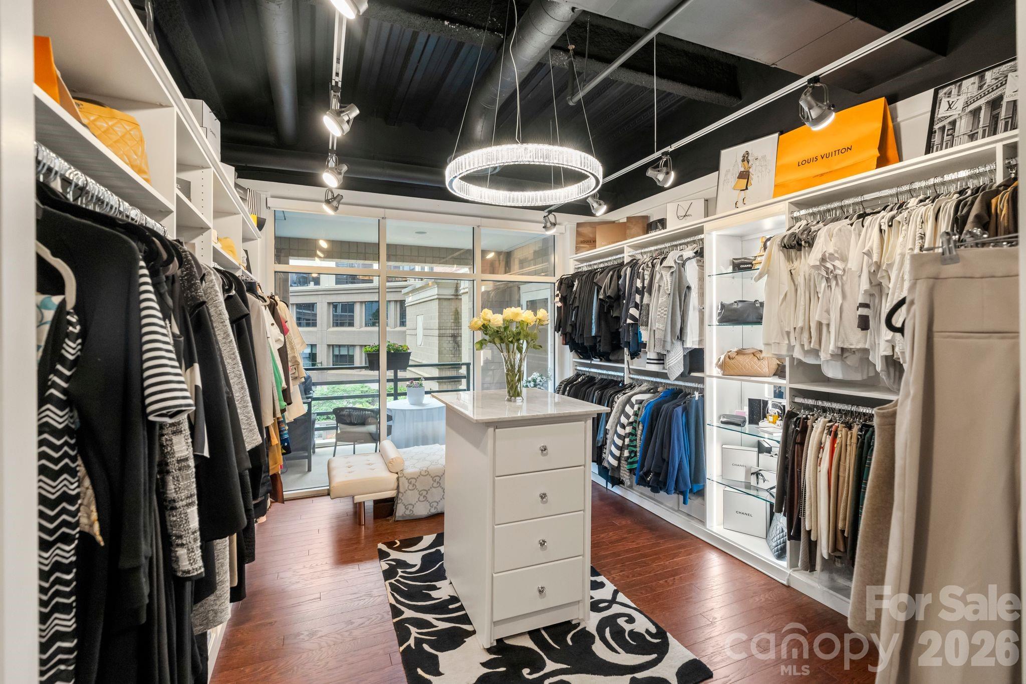 400 N Church Street #213 — Charlotte