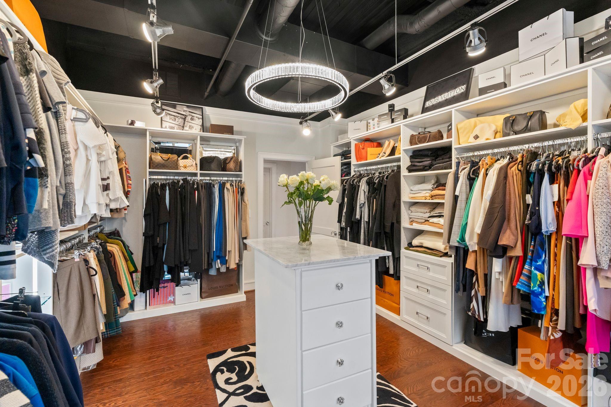 400 N Church Street #213 — Charlotte