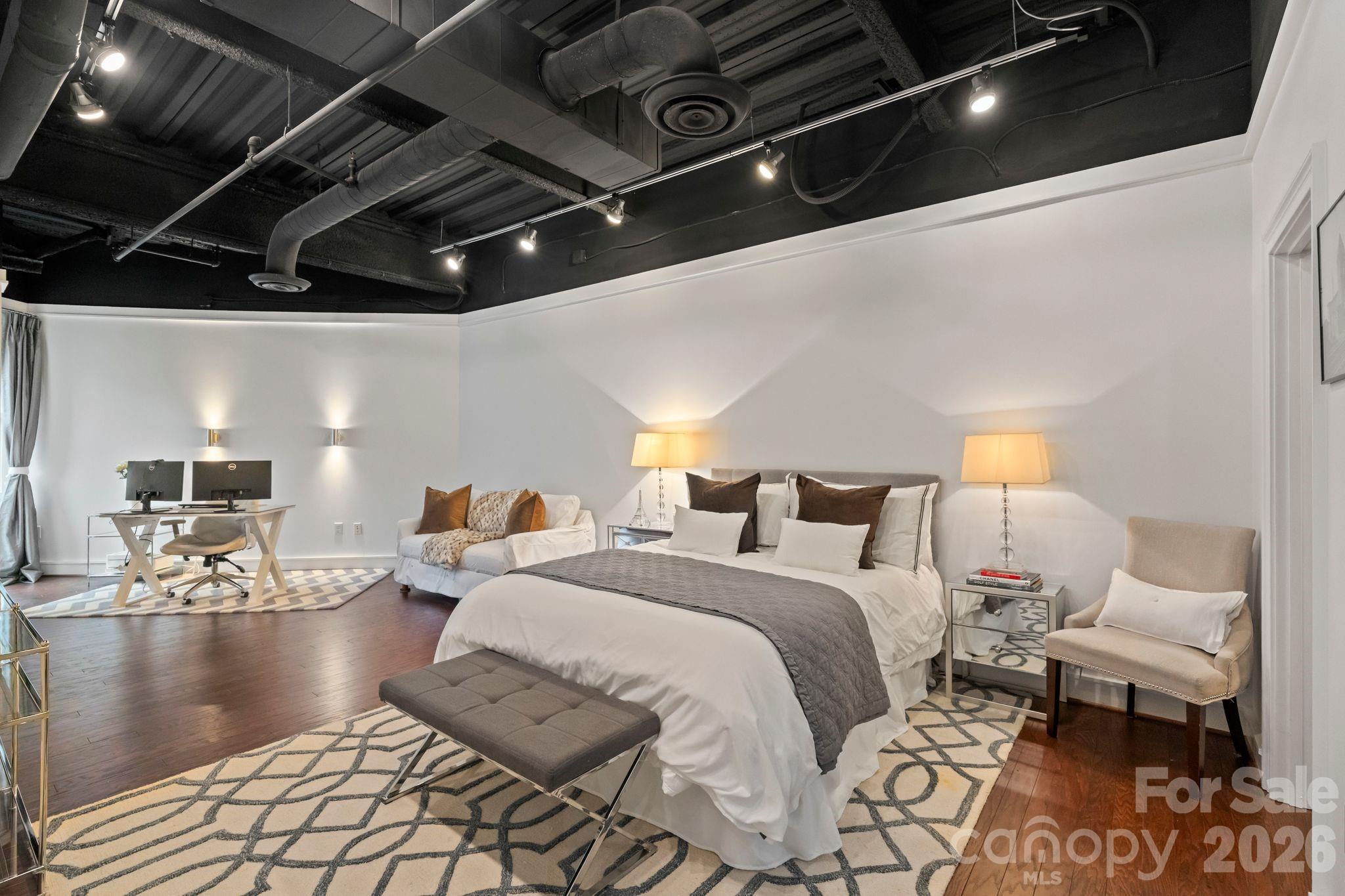 400 N Church Street #213 — Charlotte