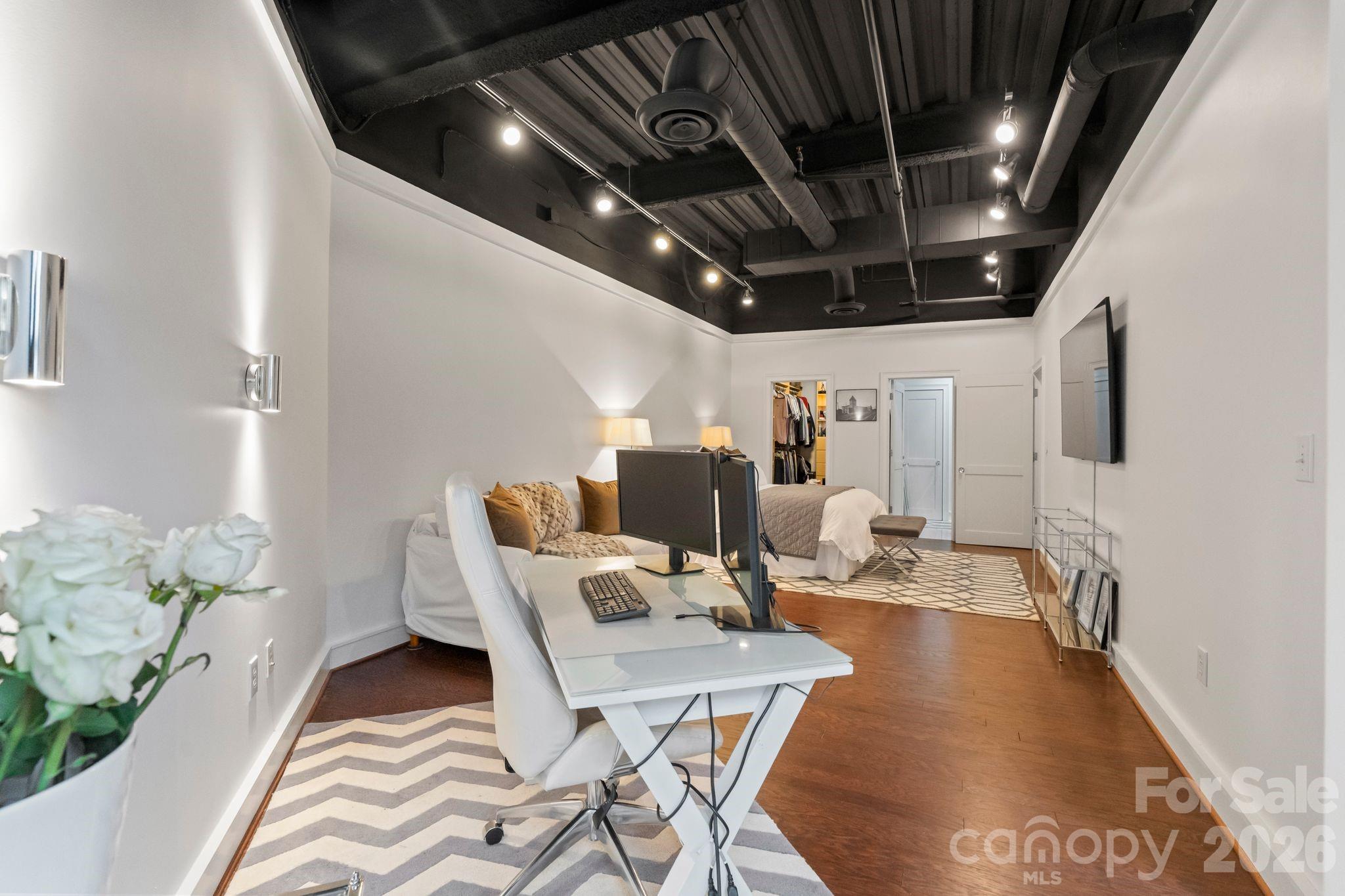 400 N Church Street #213 — Charlotte