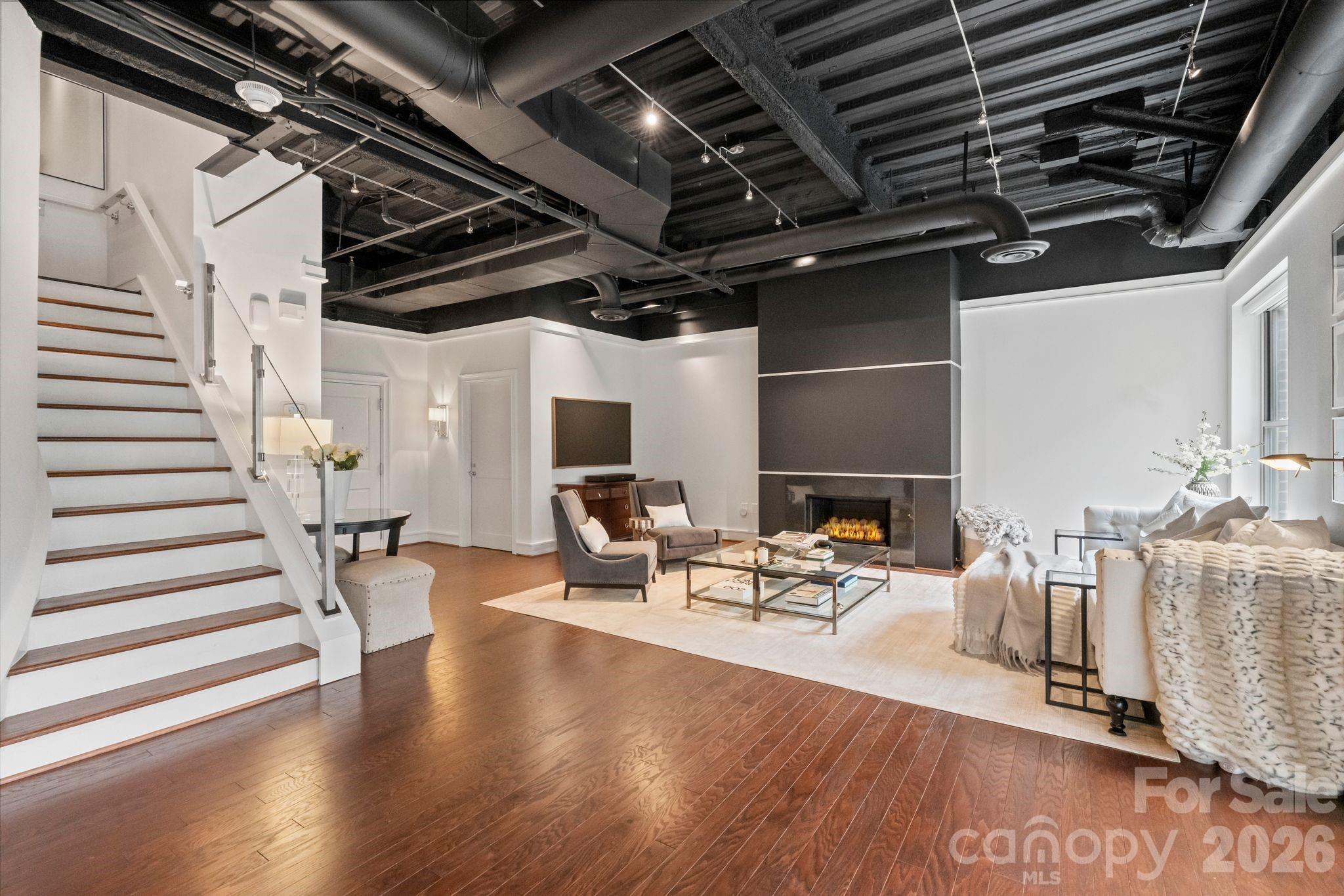 400 N Church Street #213 — Charlotte