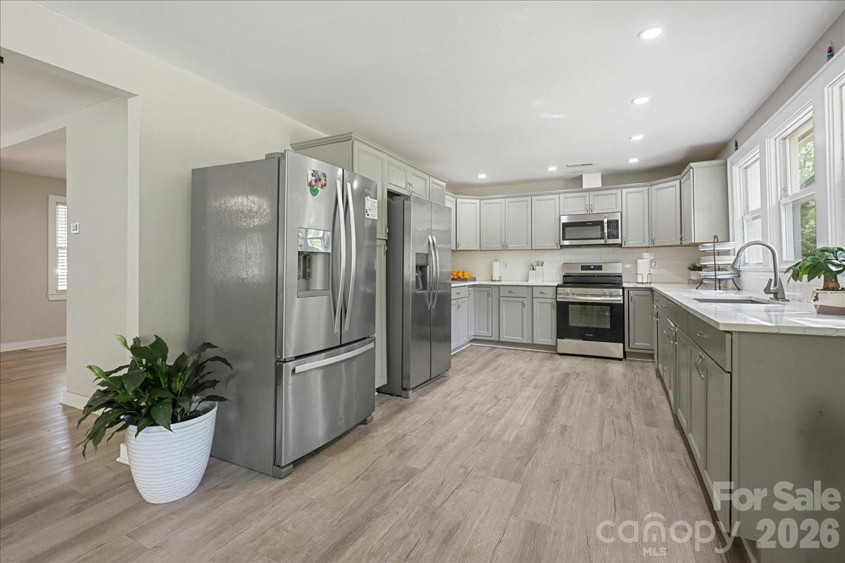 34438 Springdale Drive — New London