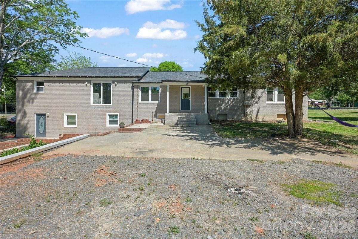 34438 Springdale Drive — New London