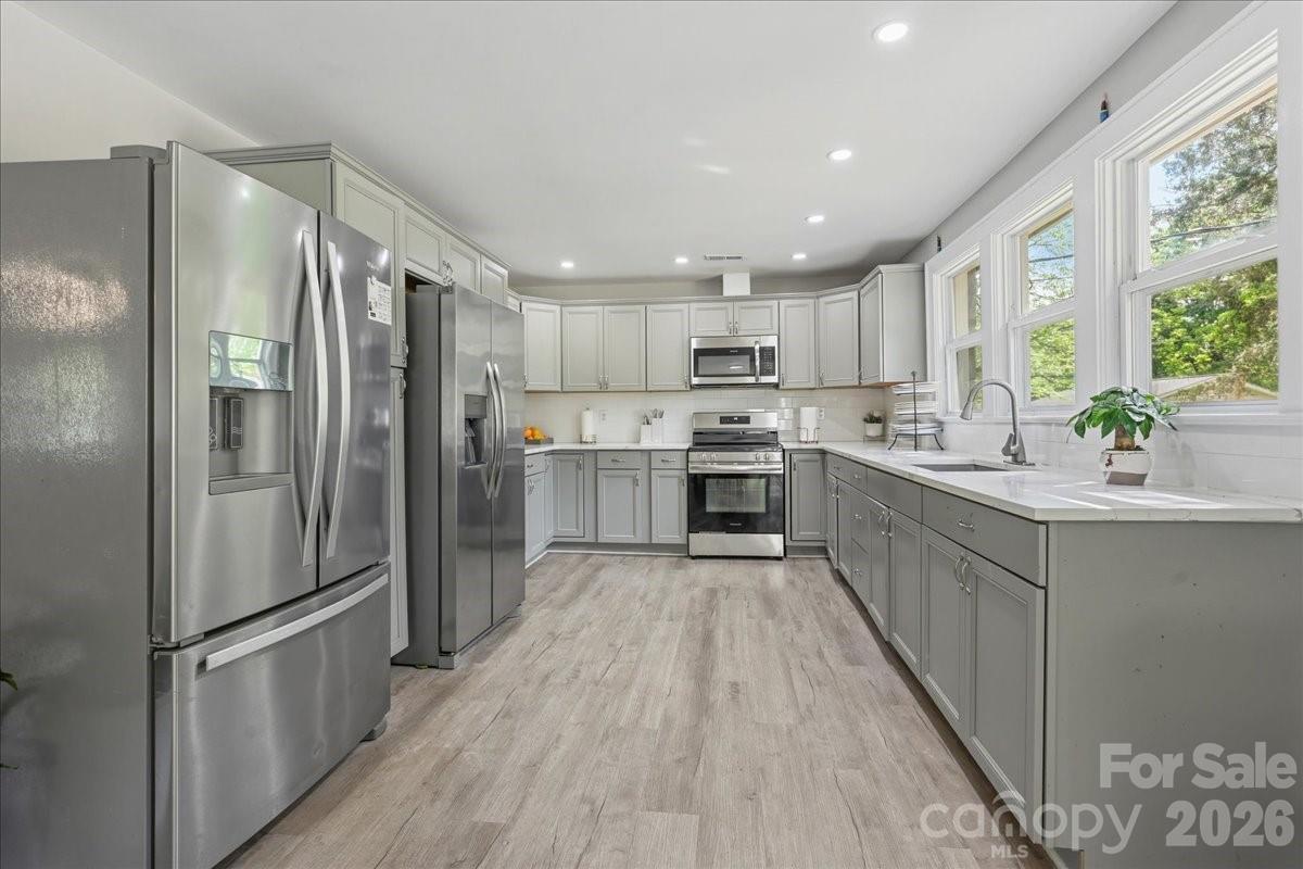 34438 Springdale Drive — New London