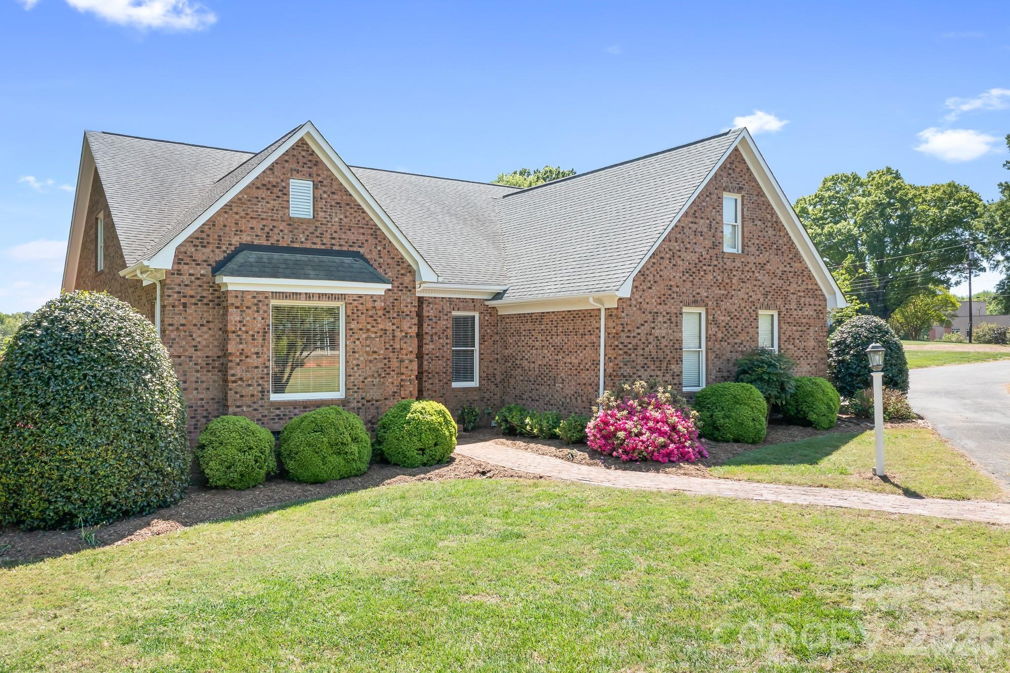 11690 Bain School Road — Mint Hill