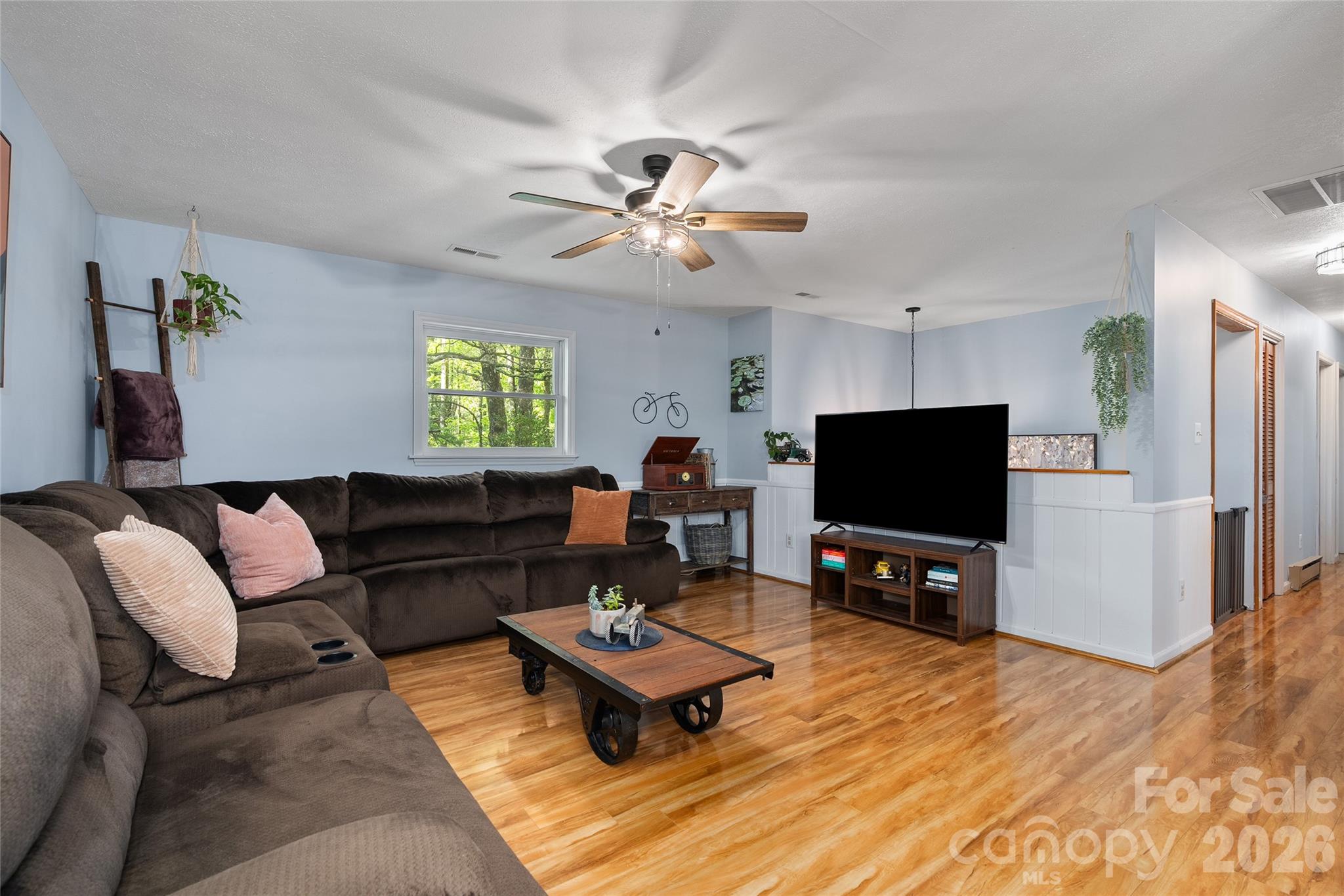 84 Chisholm Street — Saluda