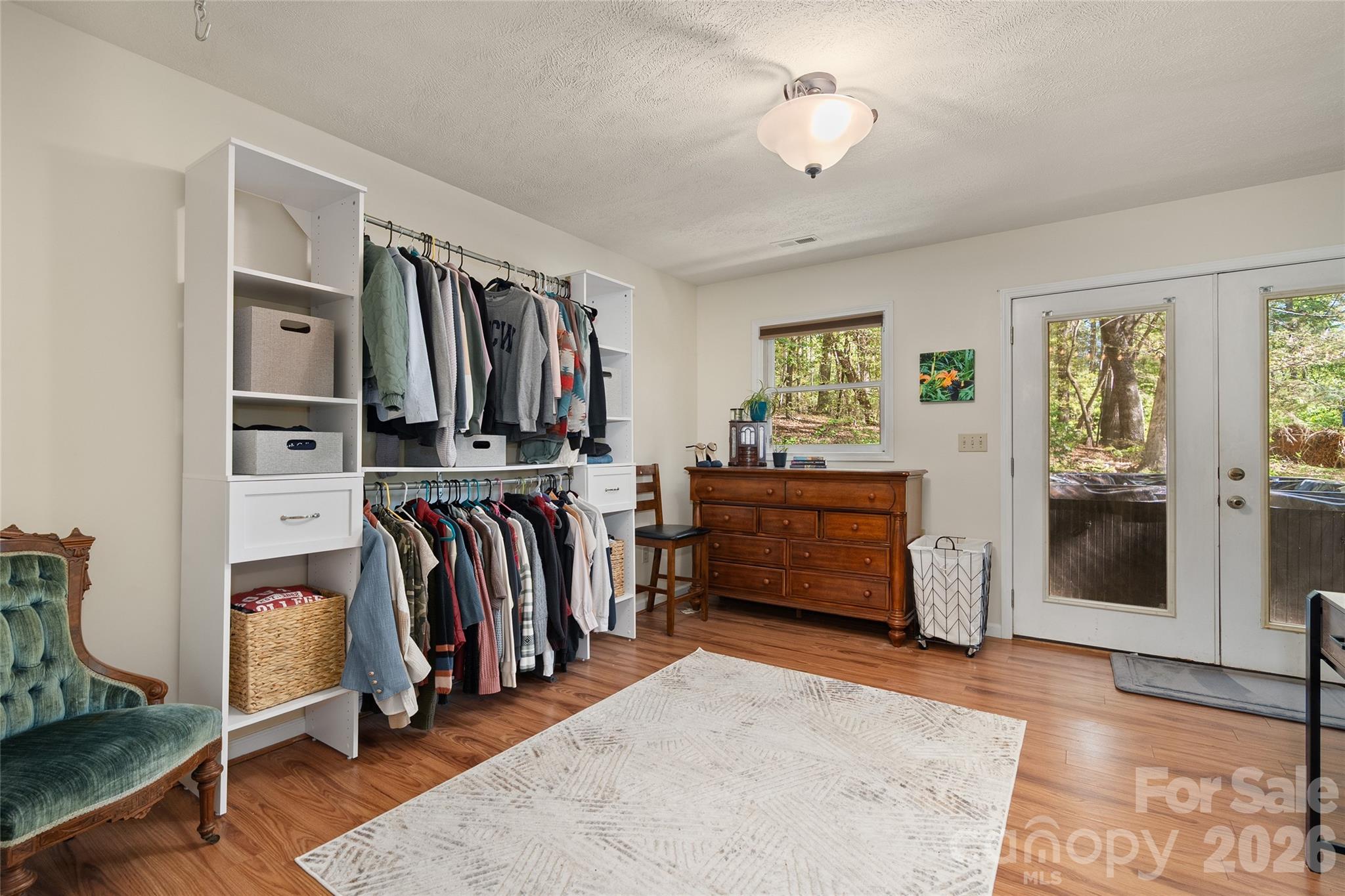 84 Chisholm Street — Saluda