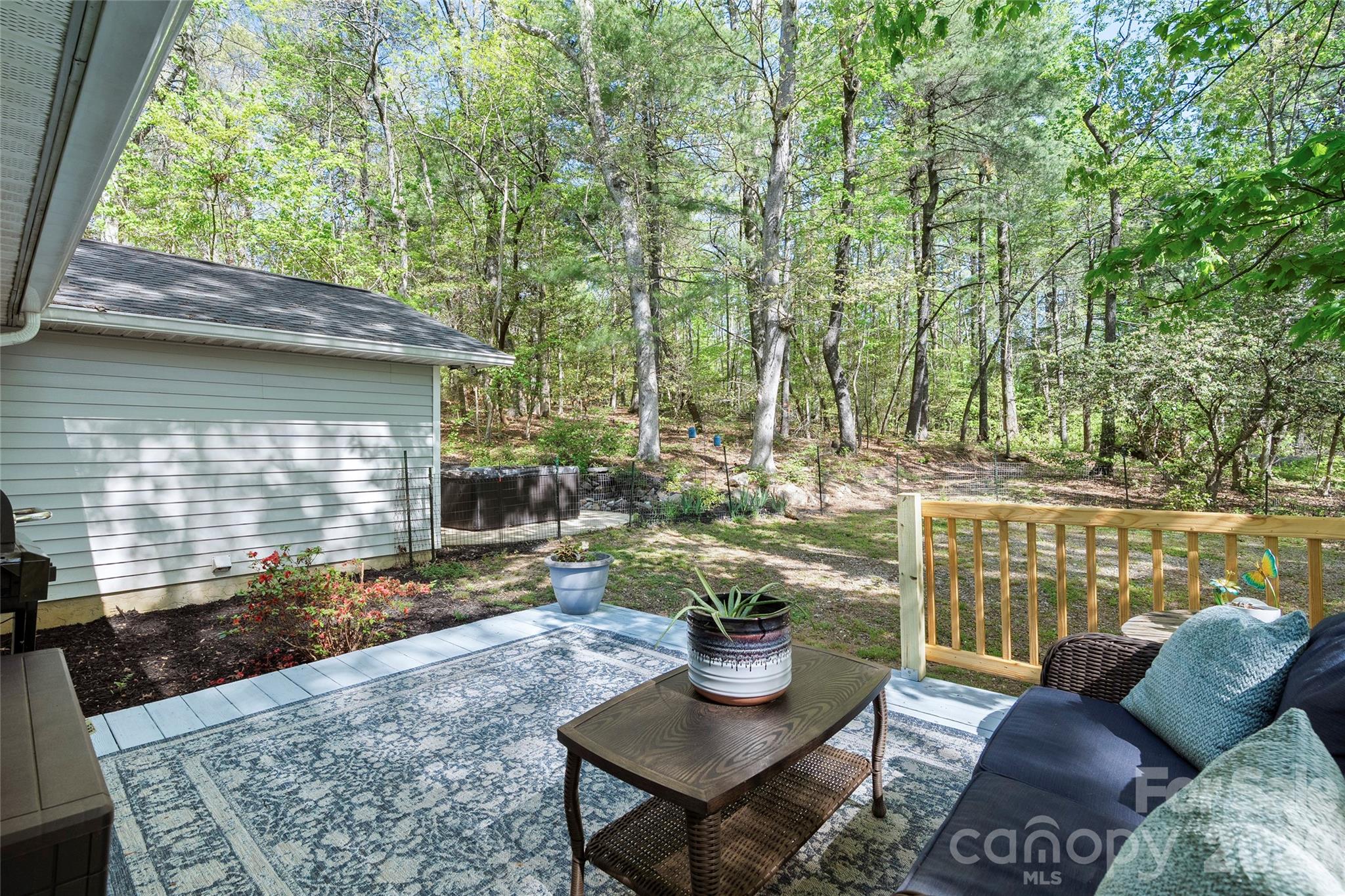 84 Chisholm Street — Saluda