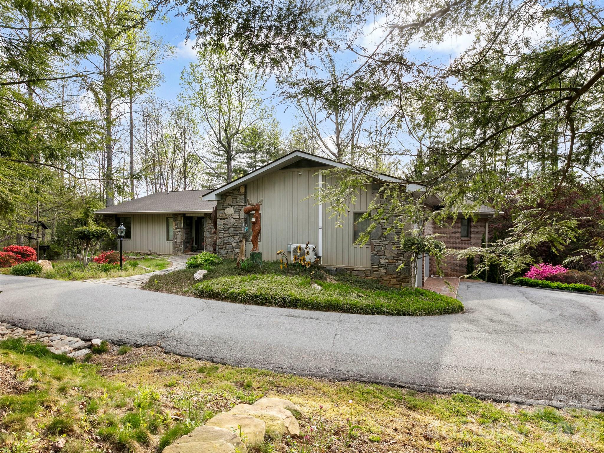 37 Hamilton Drive — Hendersonville