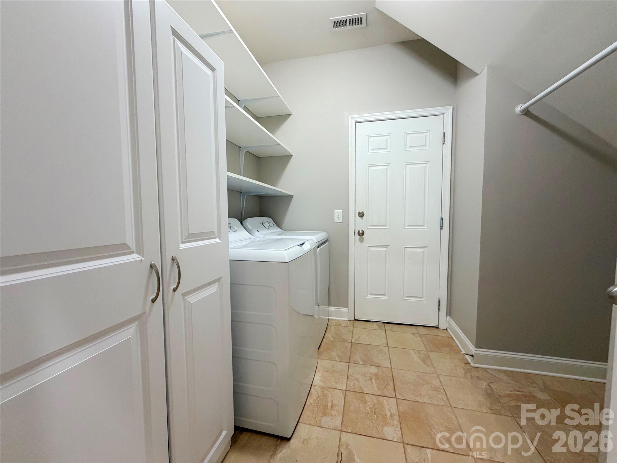 10313 Woodview Circle — Charlotte