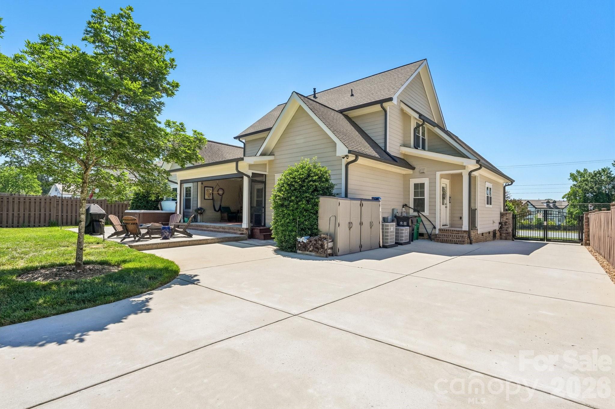 2032 Eaton Road — Charlotte