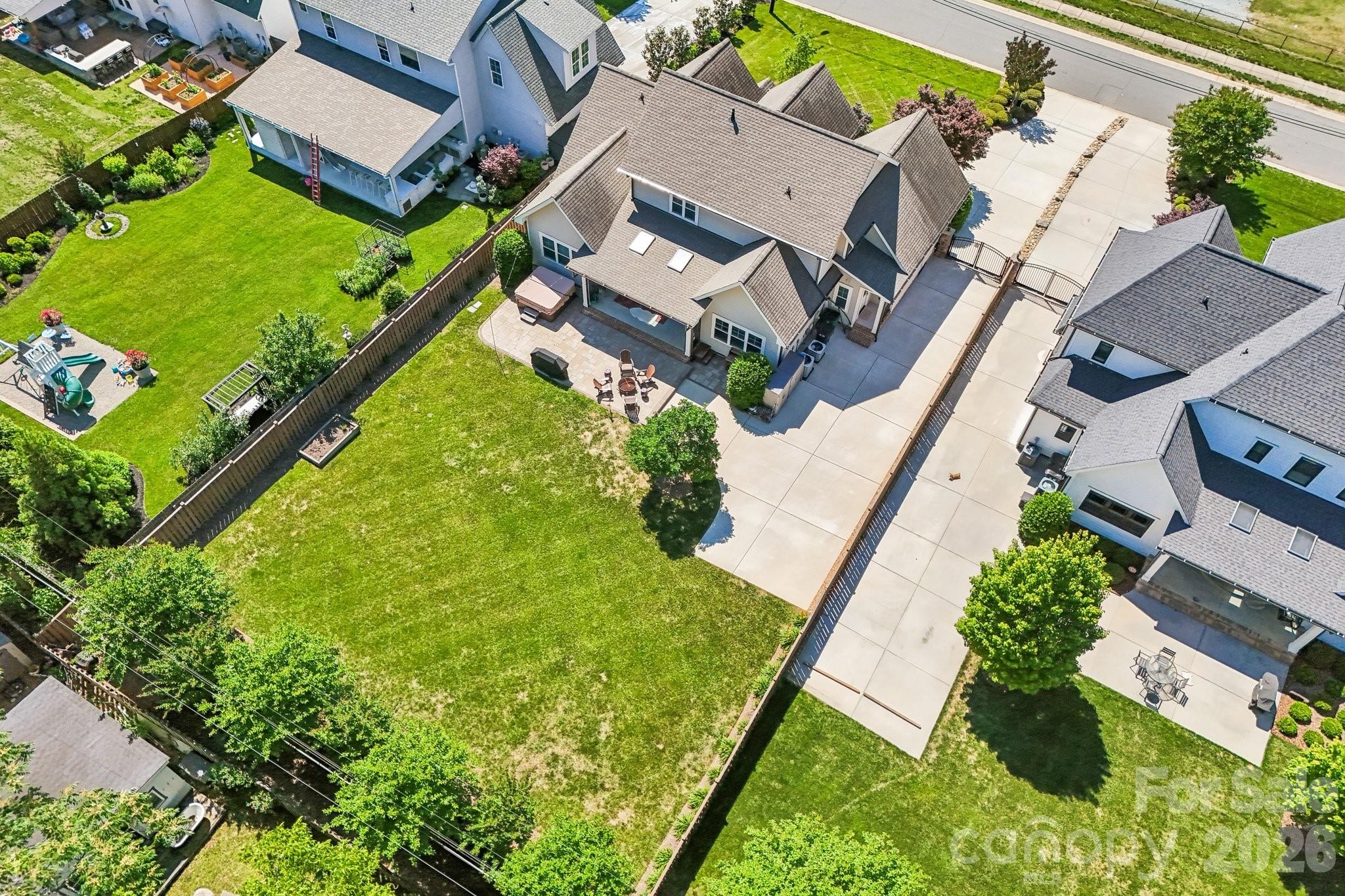 2032 Eaton Road — Charlotte