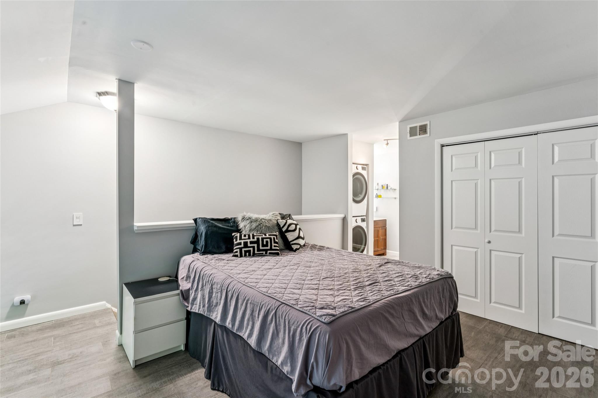 3252 Heathstead Place — Charlotte