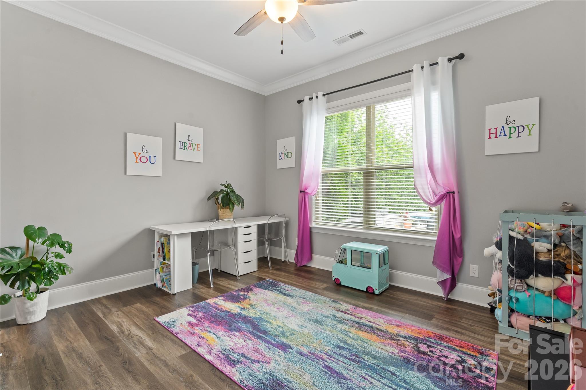 393 Vine Street — Indian Land