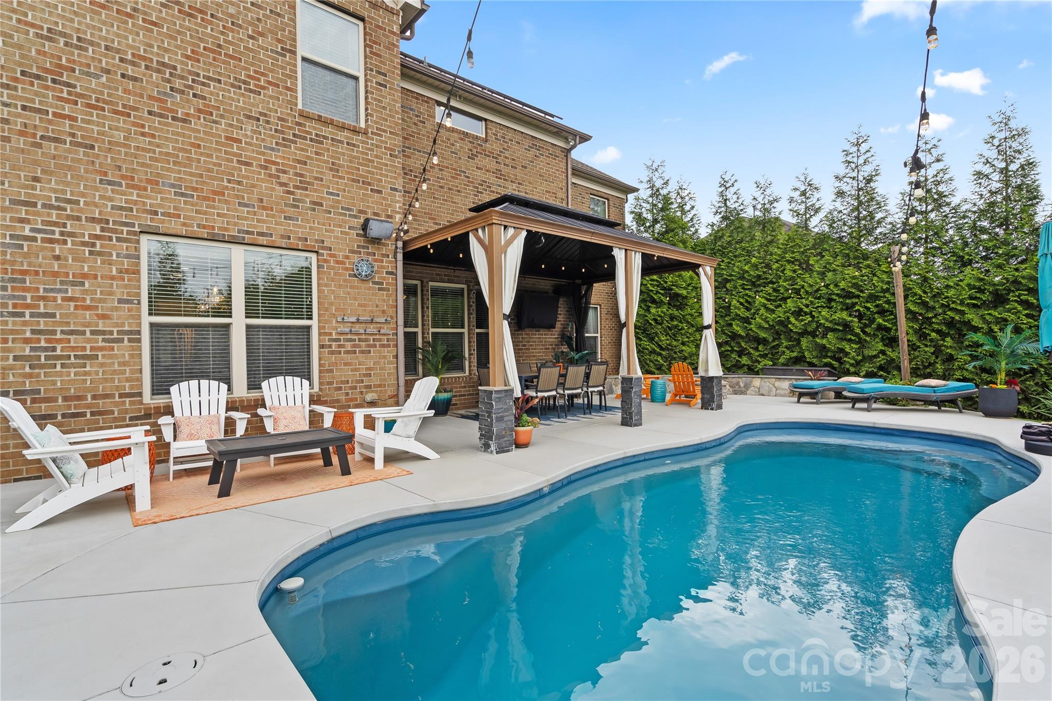 393 Vine Street — Indian Land