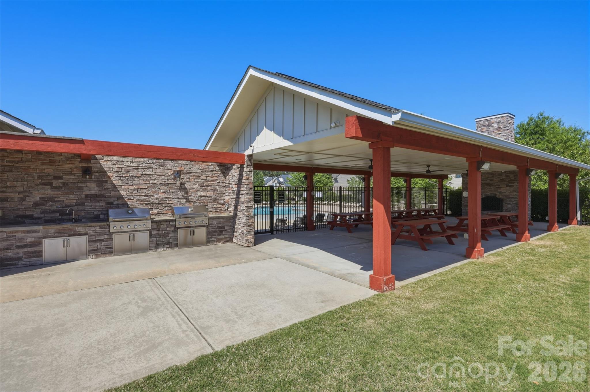 393 Vine Street — Indian Land