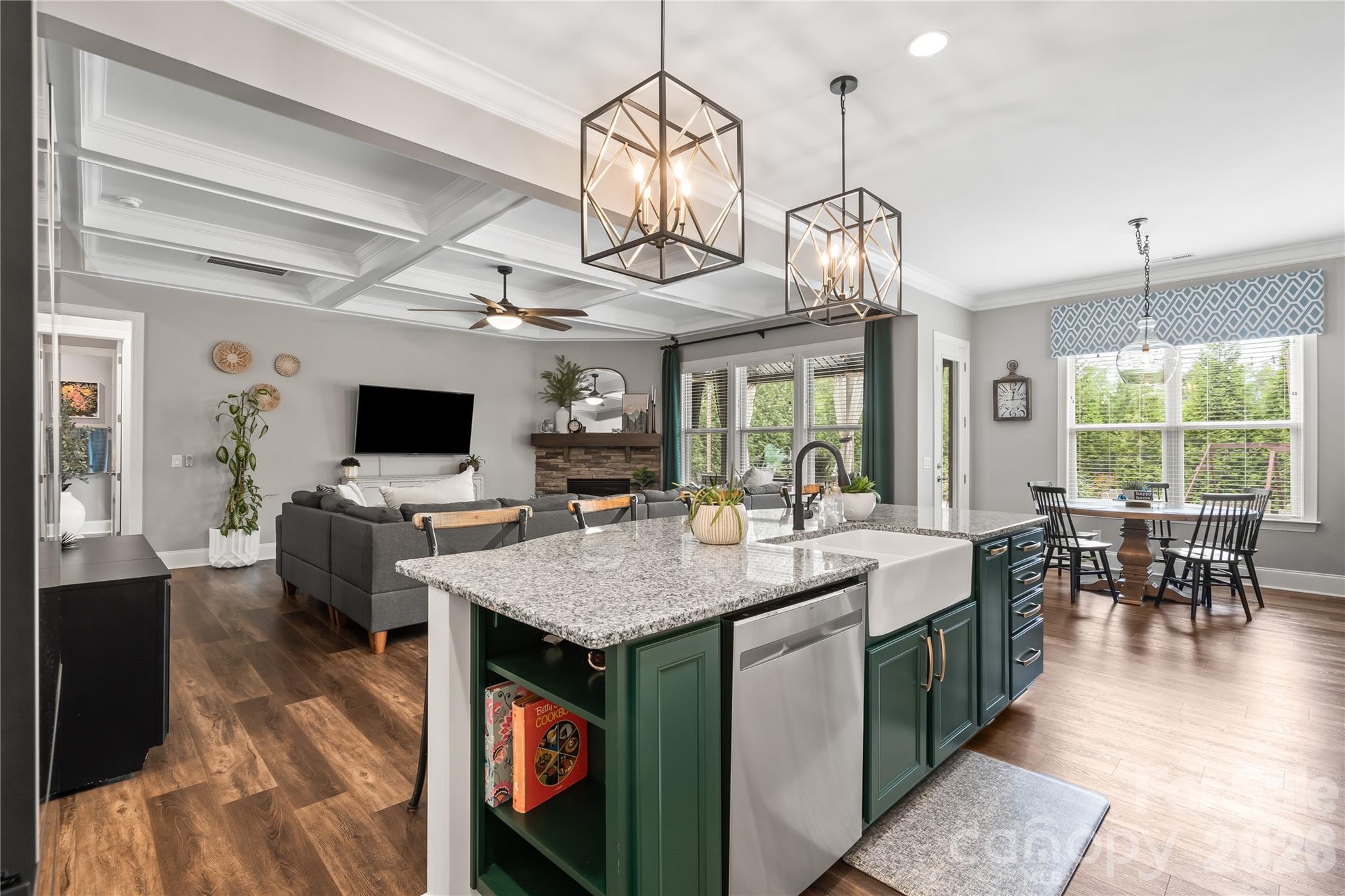 393 Vine Street — Indian Land