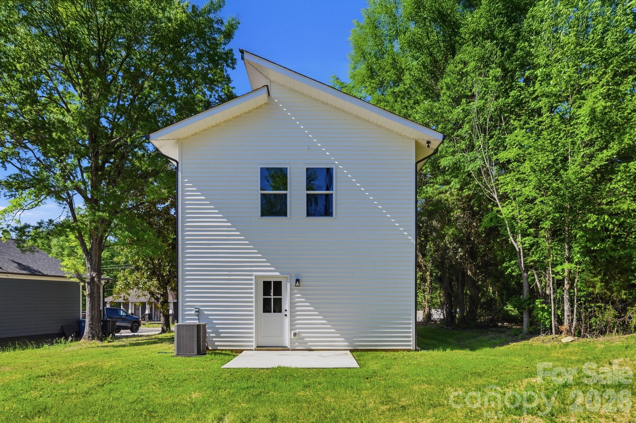 1534 W Horah Street — Salisbury