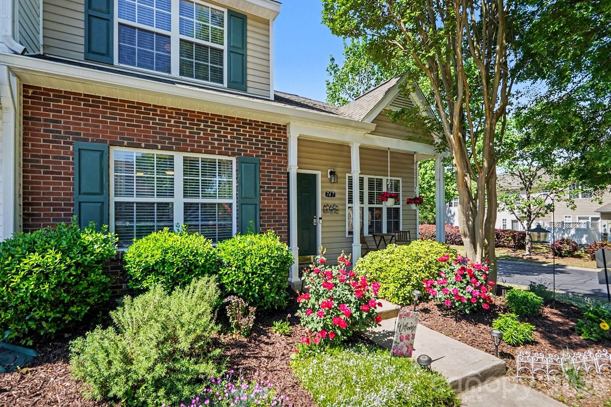 747 Rock Lake Glen — Fort Mill