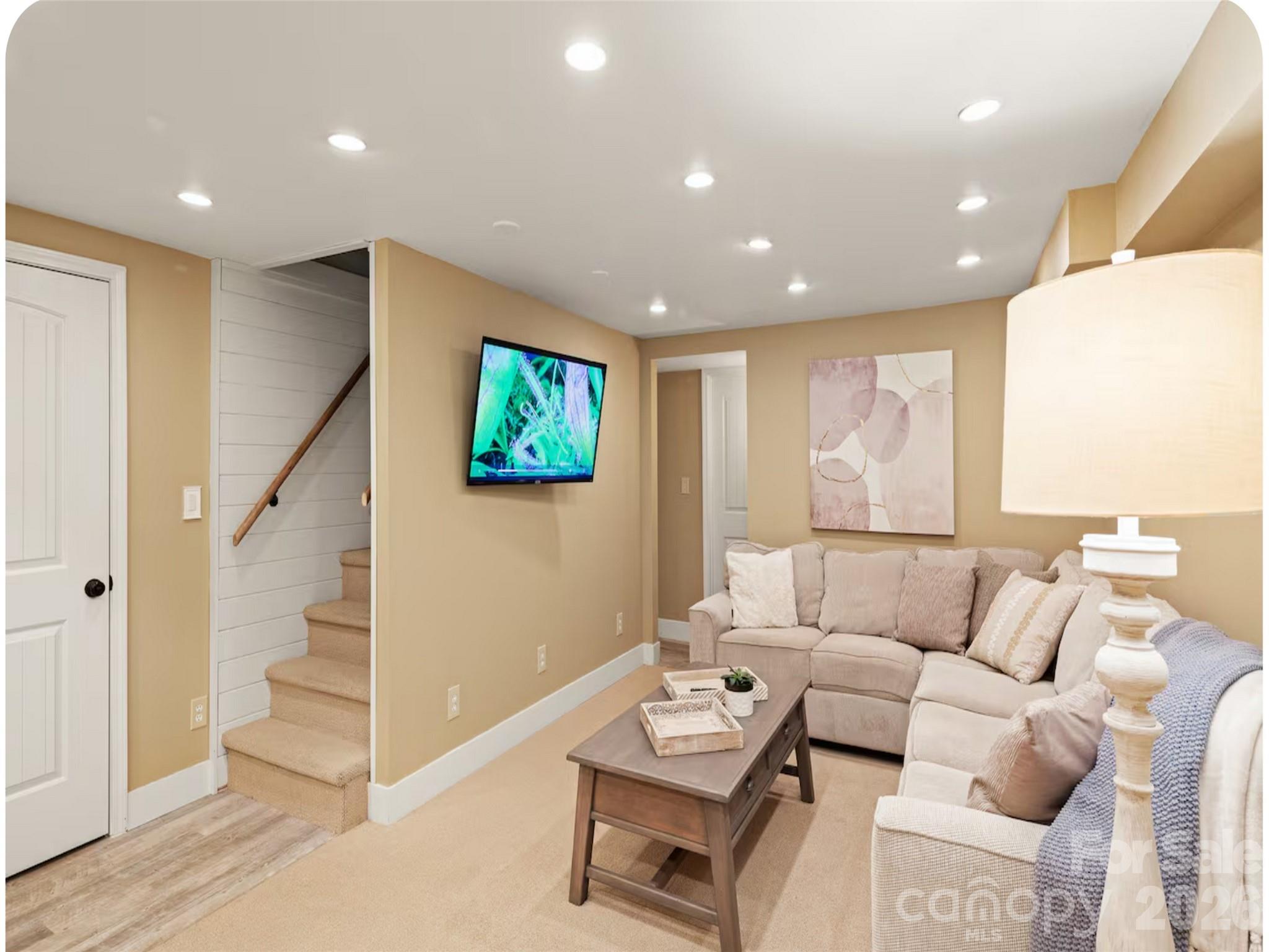 502 Long Shoals Road — Arden