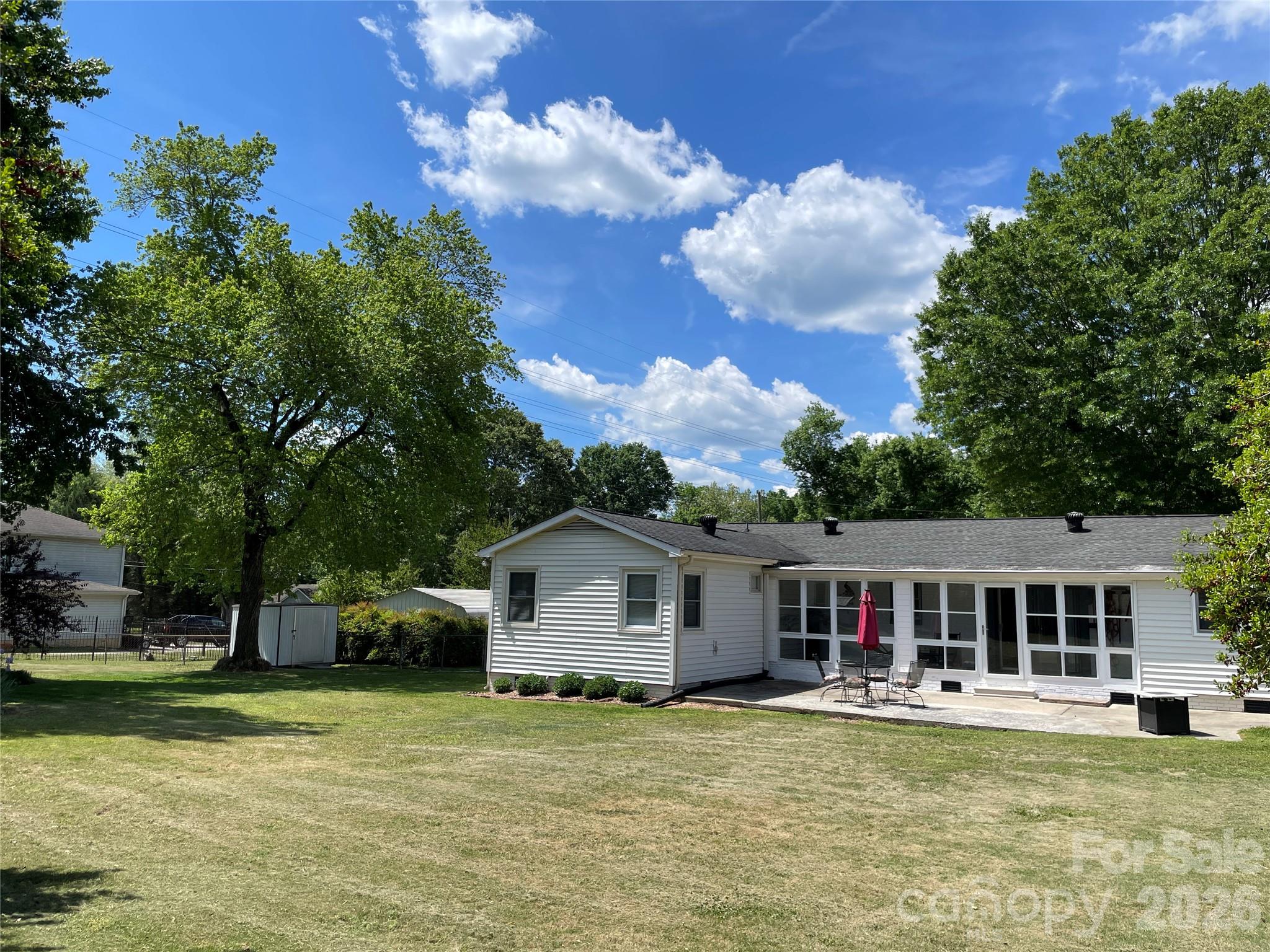 1748 Old West Lane — Gastonia