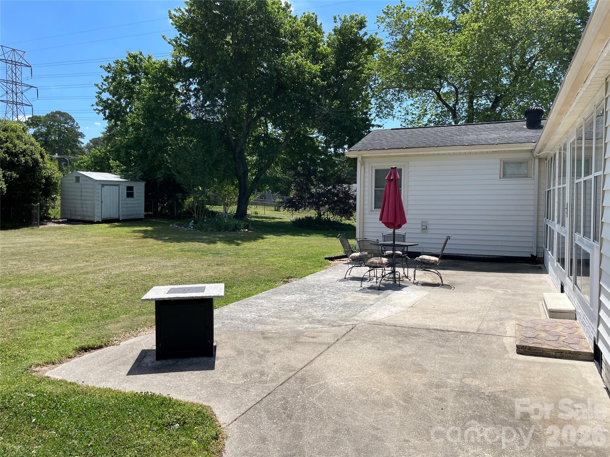 1748 Old West Lane — Gastonia