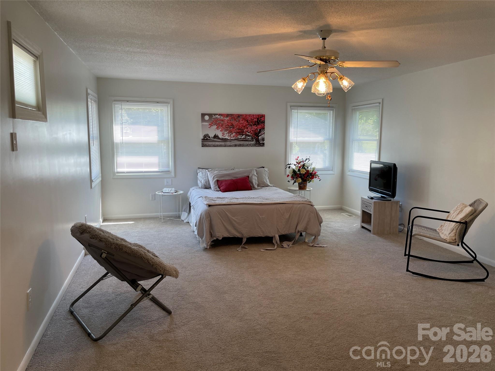 1748 Old West Lane — Gastonia