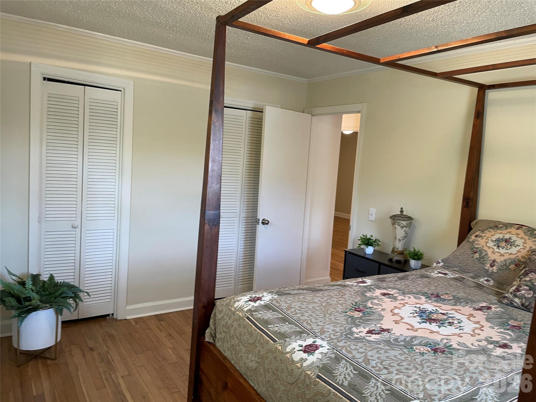 1748 Old West Lane — Gastonia