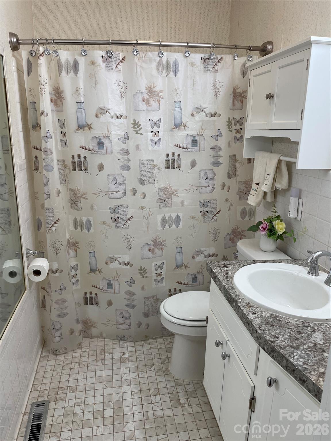 1748 Old West Lane — Gastonia