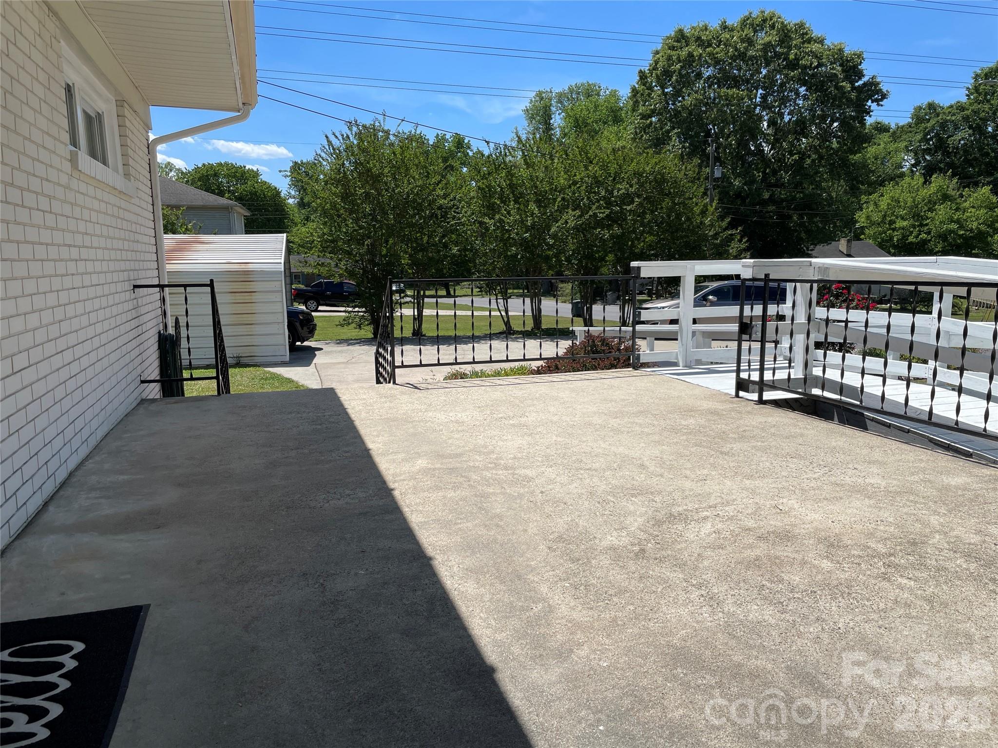 1748 Old West Lane — Gastonia