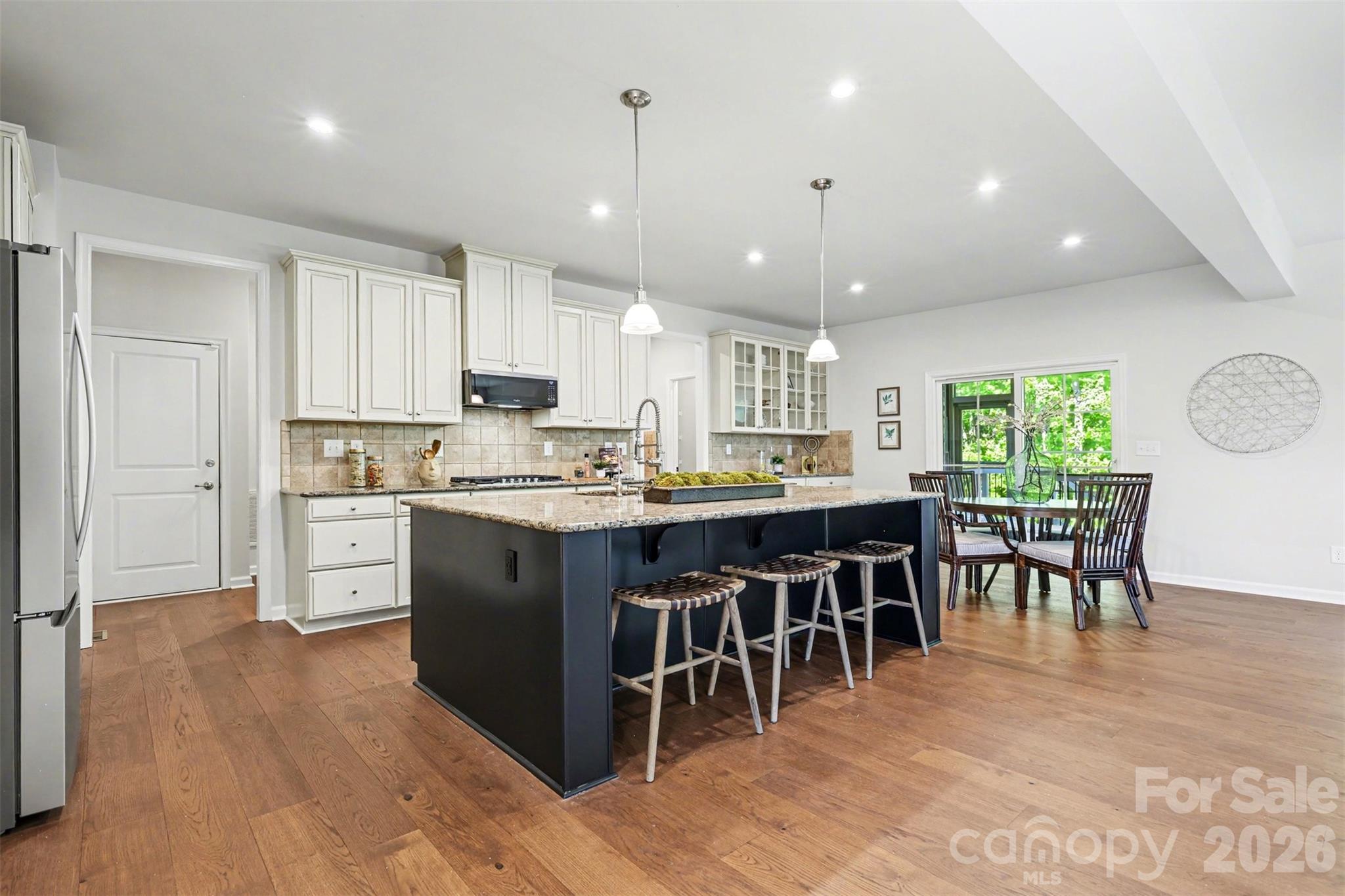 824 Abbeywood Drive — Waxhaw