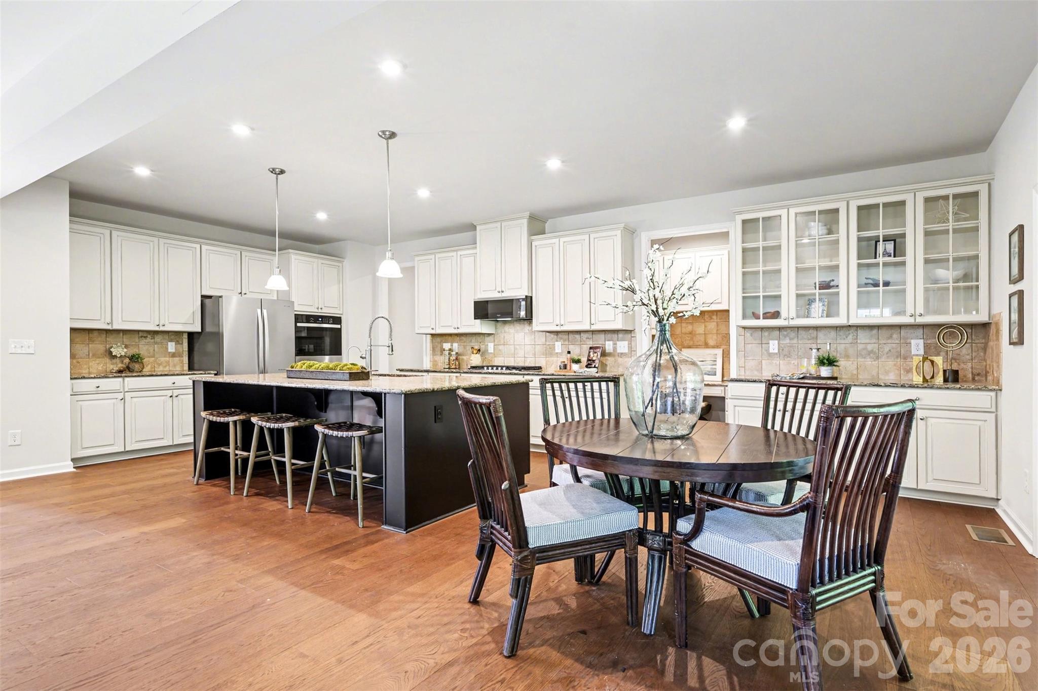 824 Abbeywood Drive — Waxhaw