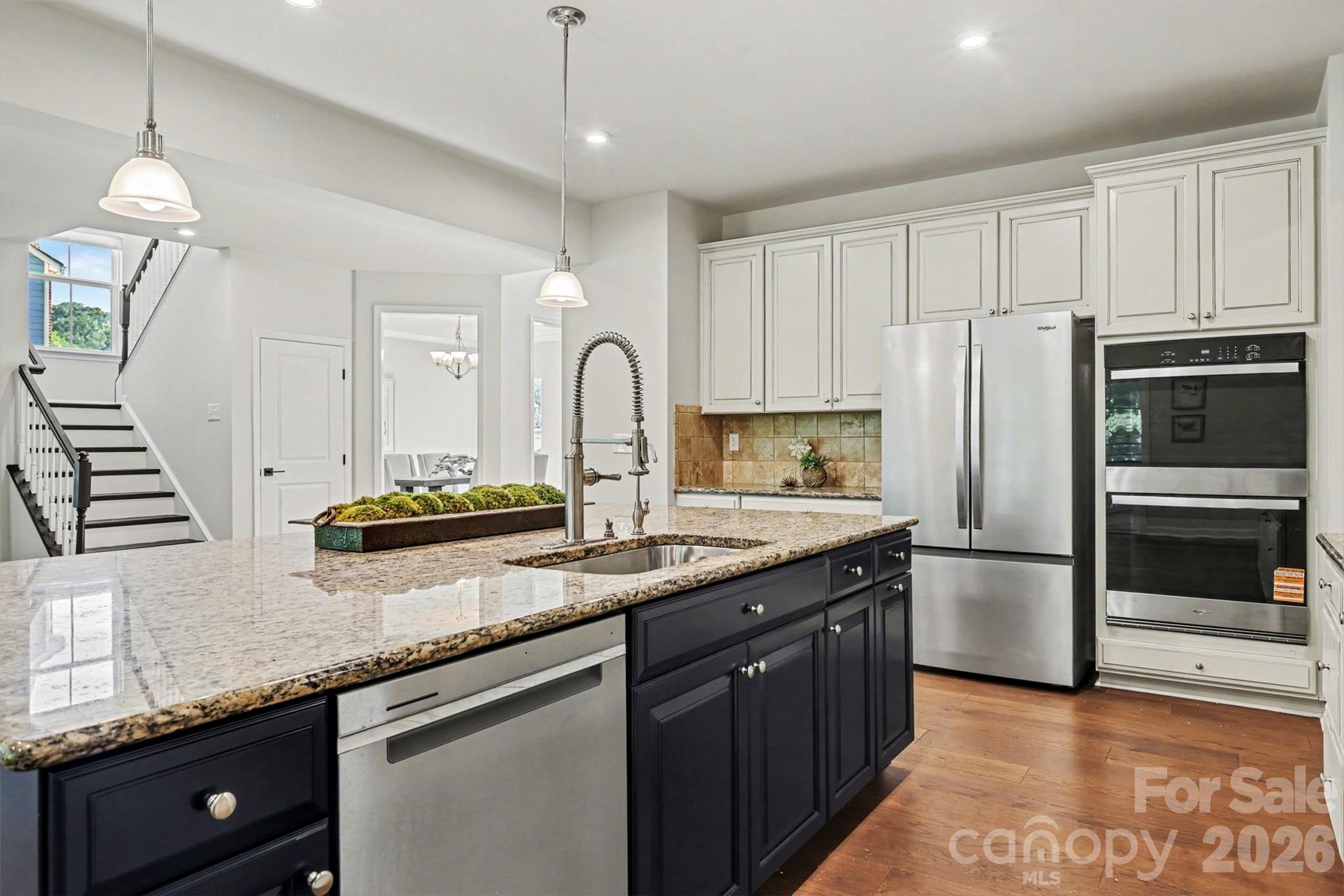 824 Abbeywood Drive — Waxhaw