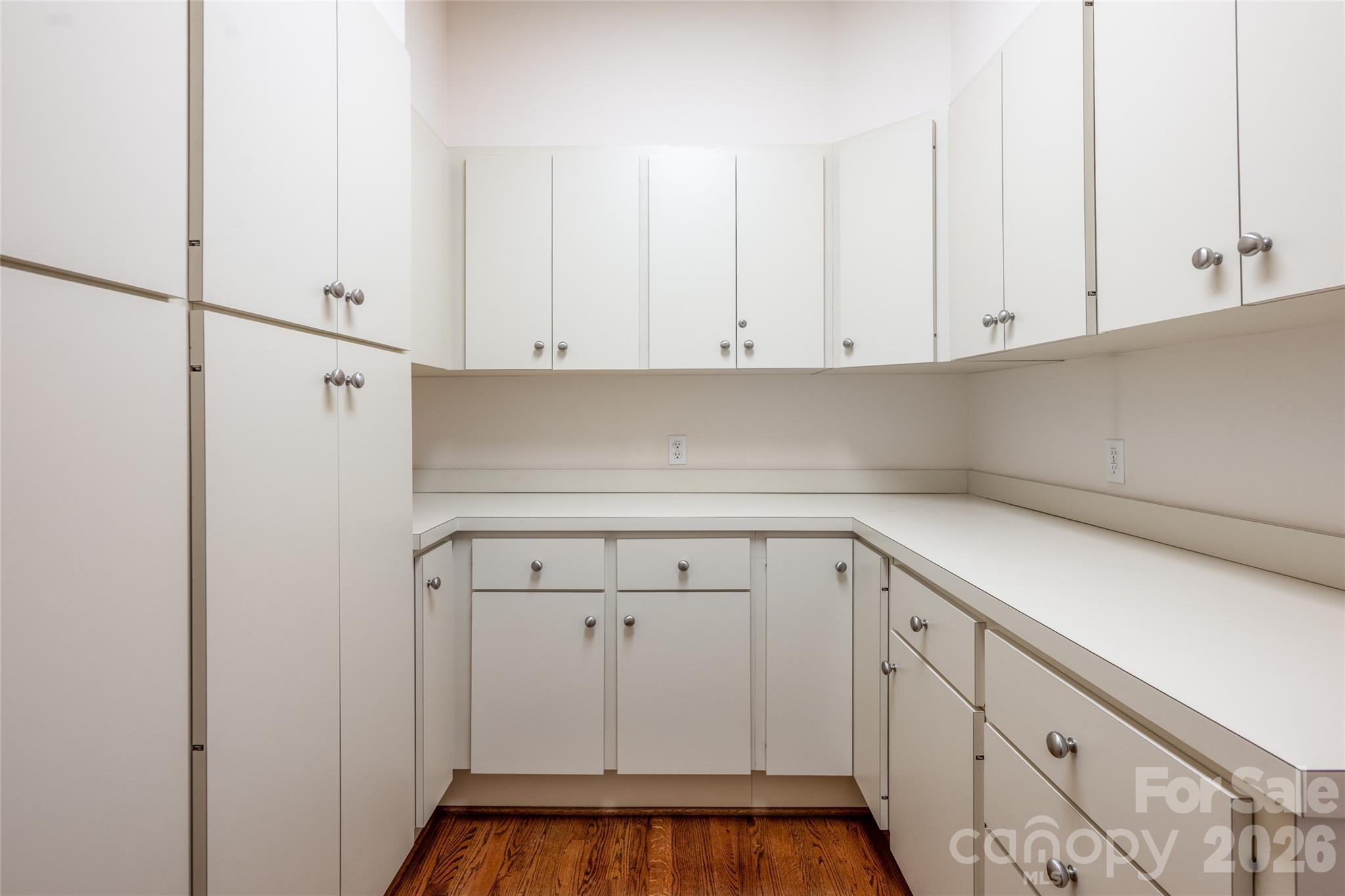14 Brookside Road — Asheville