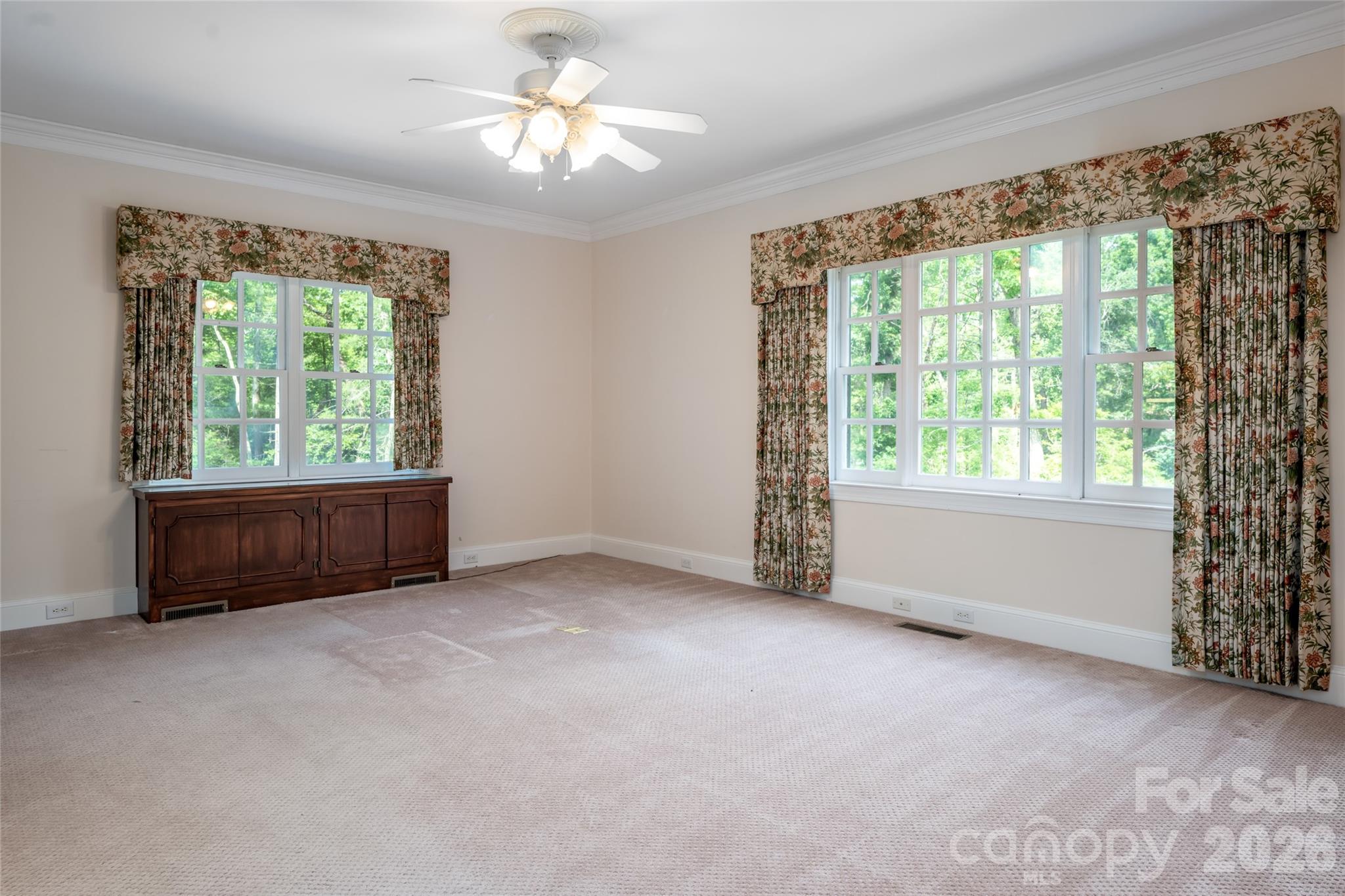 14 Brookside Road — Asheville