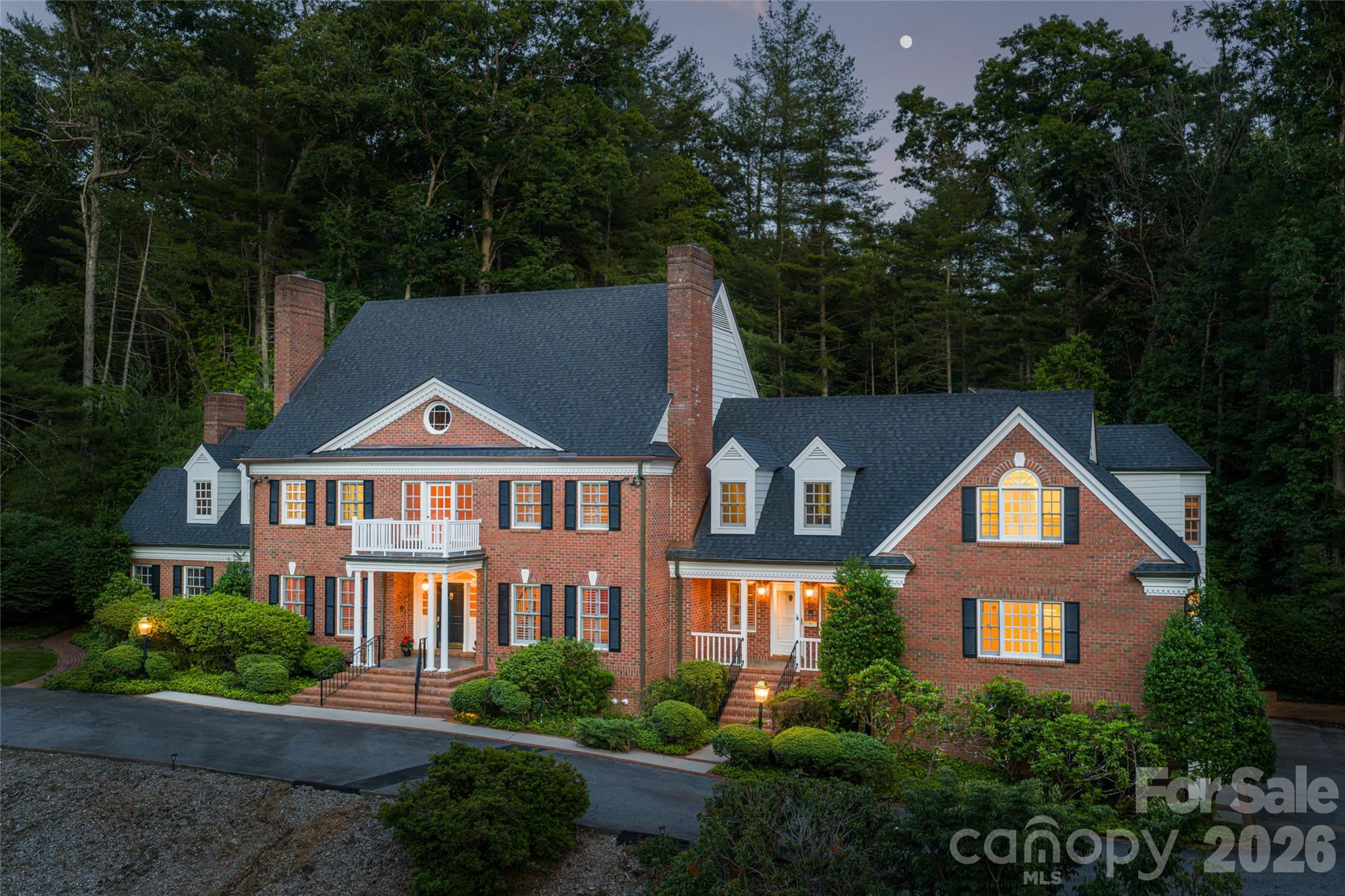 14 Brookside Road — Asheville