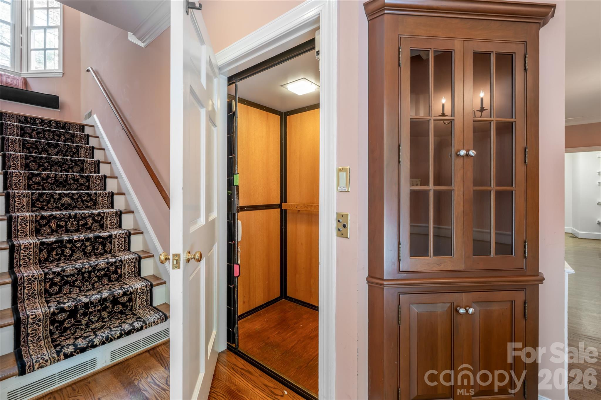 14 Brookside Road — Asheville