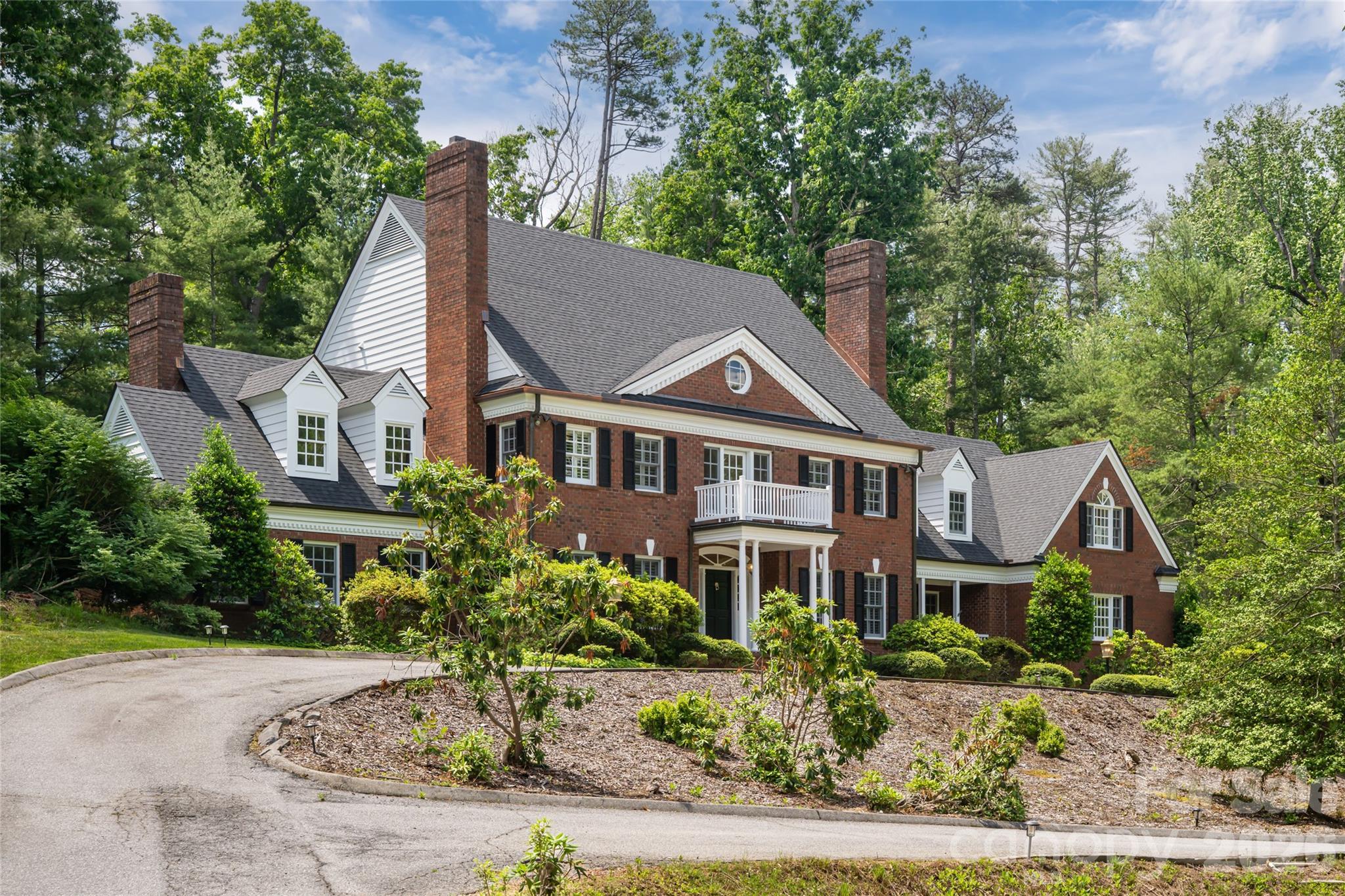 14 Brookside Road — Asheville