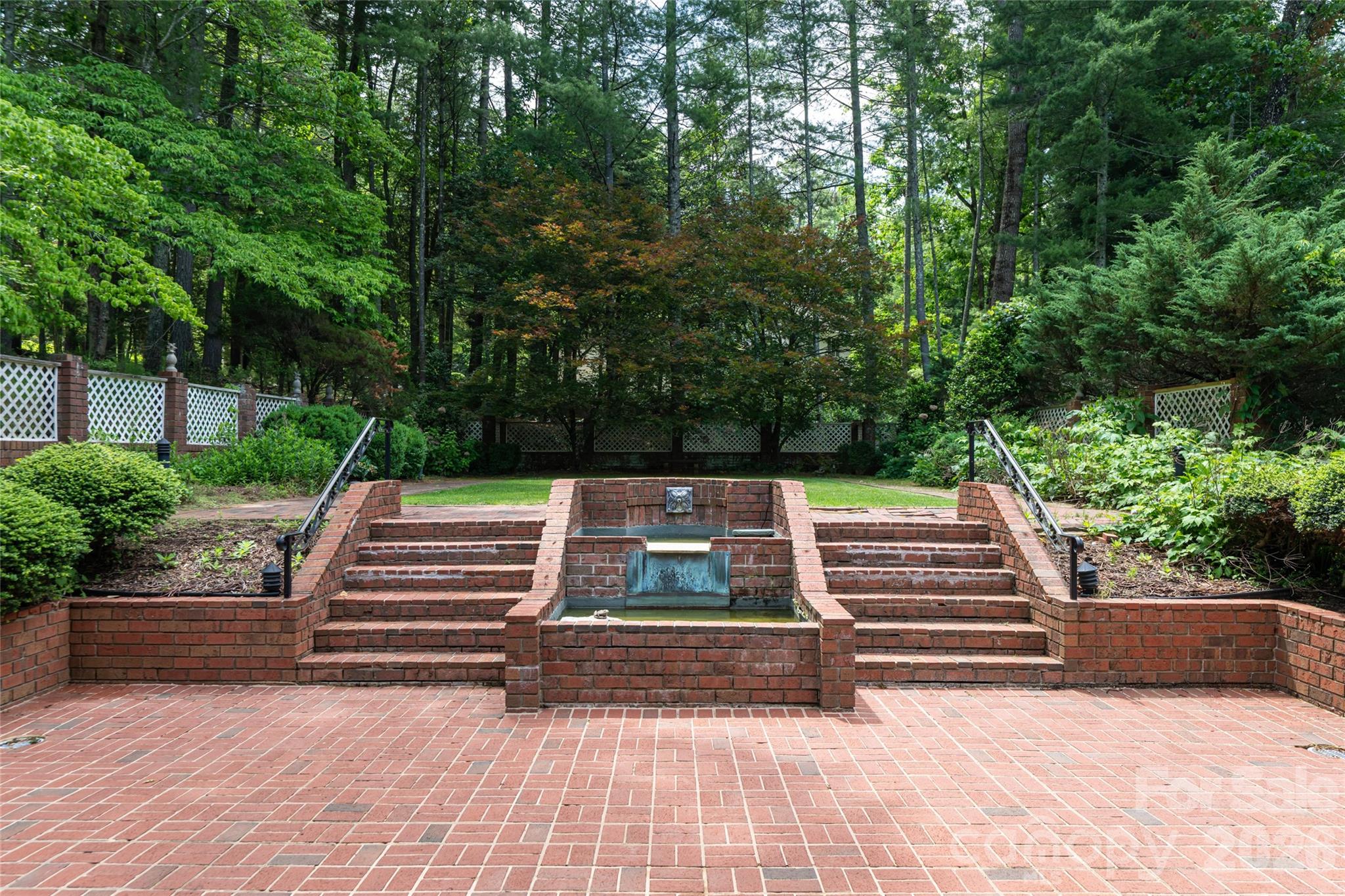14 Brookside Road — Asheville