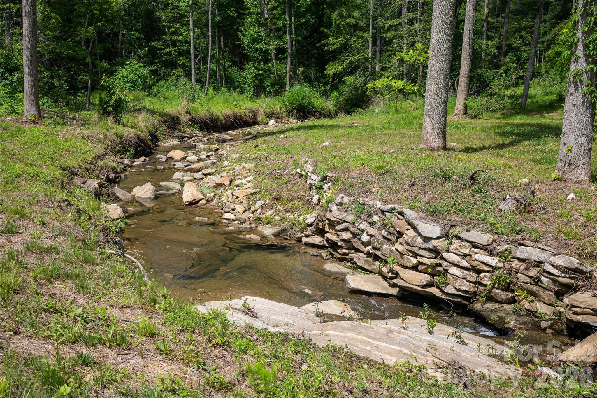 14 Brookside Road — Asheville