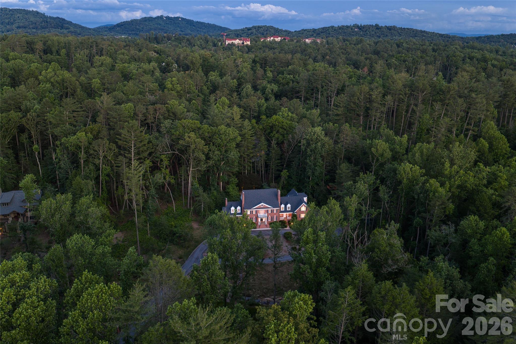 14 Brookside Road — Asheville