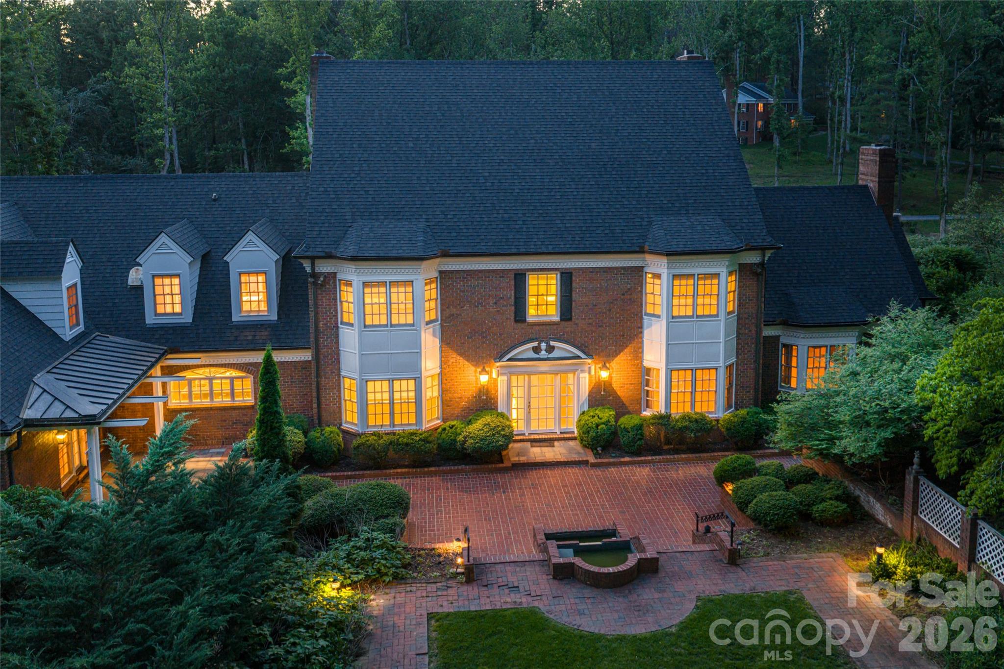 14 Brookside Road — Asheville